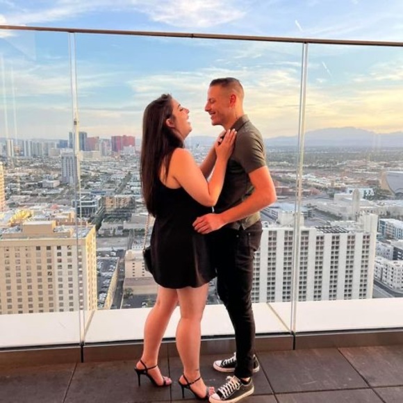 Profile Picture of Nick Bradney (@nickbradney) on Poshmark