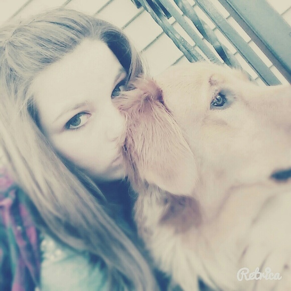 Danelle Ahlborn - Poshmark Profile Picture of Danelle Ahlborn (@dani_2151) on Poshmark