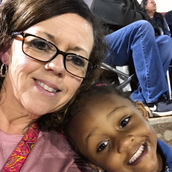 Profile Picture of Stacy Avery (@stacyavery1969) on Poshmark