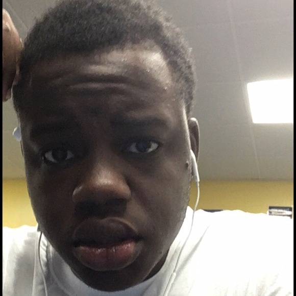 Profile Picture of Kevin Jeff (@kevinjeff) on Poshmark