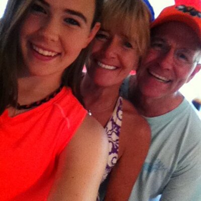 Profile Picture of Angie Carlton (@AngieCarlton1) on Twitter