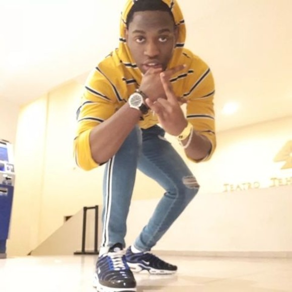 Profile Picture of Benjamin Mckenzie (@benjaminmckenzi) on Poshmark