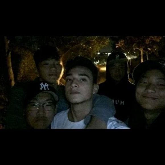 Profile Picture of David Hwang (@hwanger) on Poshmark