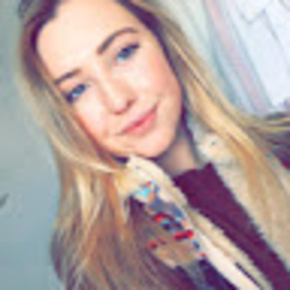 Profile Picture of Cassidy Remley (@cassidyremley) on Poshmark