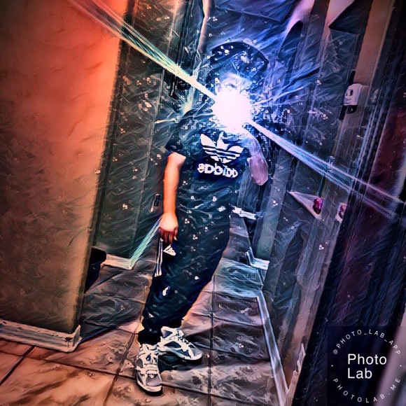 Profile Picture of Justin Collado (@justmax03) on Poshmark