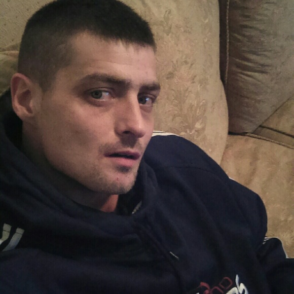 Profile Picture of Mike Goss (@gilly187) on Poshmark