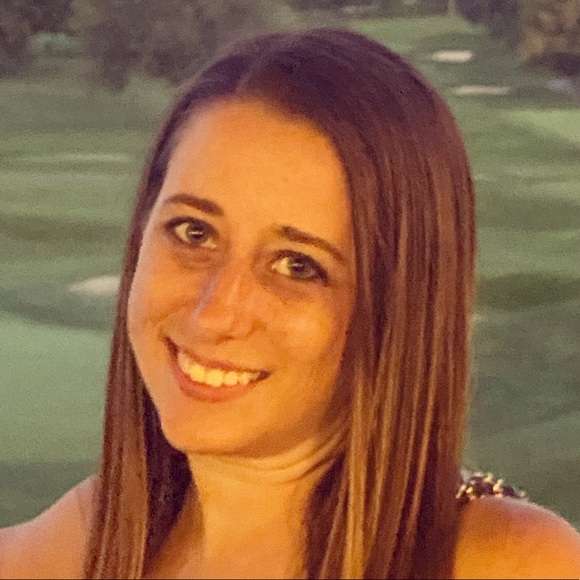 Profile Picture of Jillian Leonard (@minijillo) on Poshmark