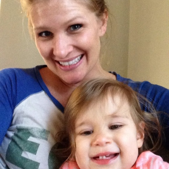 Profile Picture of Caitlyn Rosander (@caitlynrosander) on Poshmark