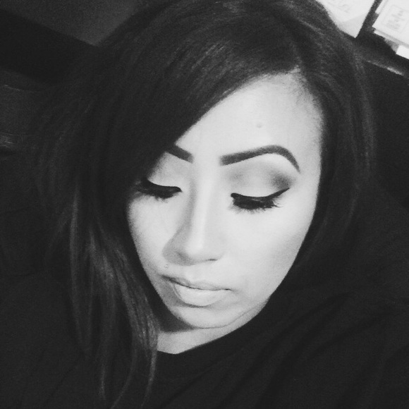 Profile Picture of Vanessa Gasca (@elariahsmomma) on Poshmark