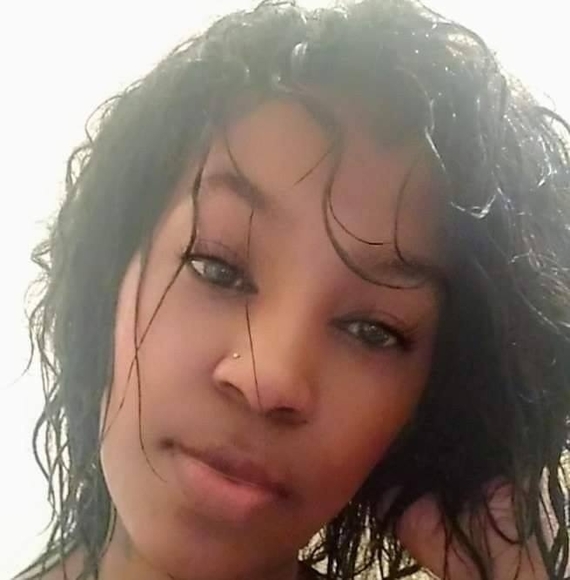 Profile Picture of Sade Sade (@whitwsbwb) on Poshmark