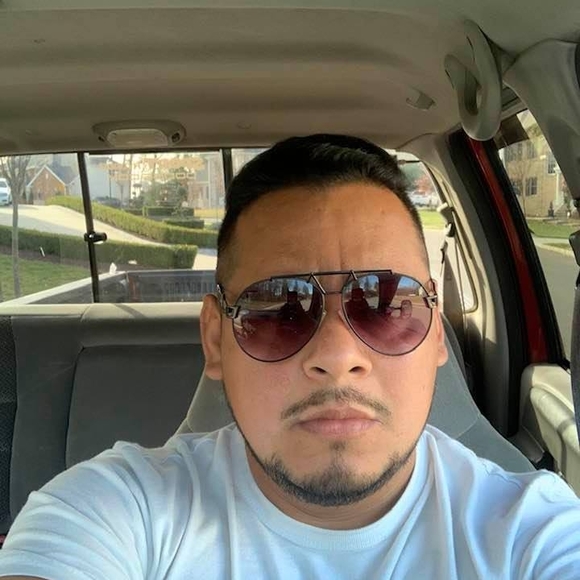Profile Picture of Jorge Arango (@perfect_ps10) on Poshmark