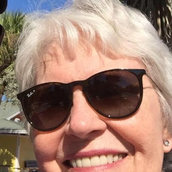 Corinne Dittberner - Poshmark Profile Picture of Corinne Dittberner (@coridittberner) on Poshmark