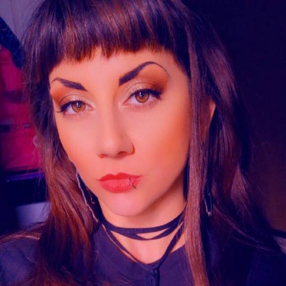 Profile Picture of Samantha Selman (@hhh1989) on Poshmark