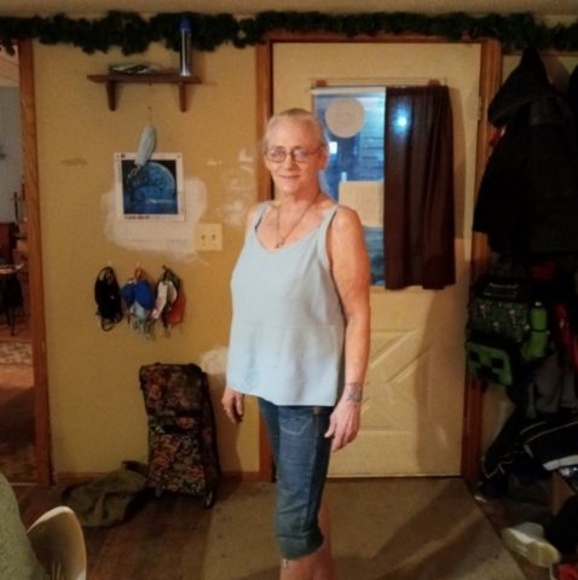 Profile Picture of Cindy Roalson (@cindyroalson36) on Poshmark