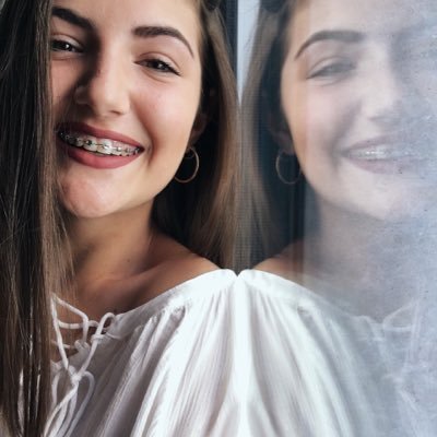 Profile Picture of Isabel Serrano (@isabelsv7) on Twitter