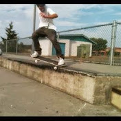 Profile Picture of Randy Resch (@TheMrsharkie205) on Youtube