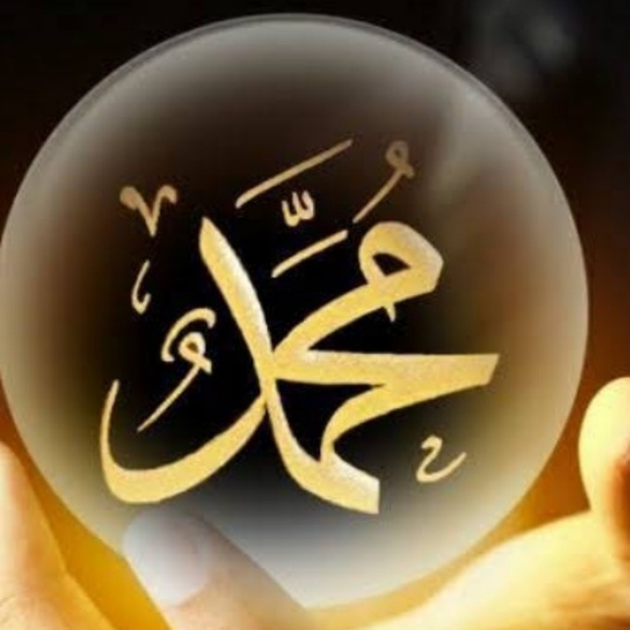 Profile Picture of Iqra Iqra (@iqraiqbal736) on Poshmark