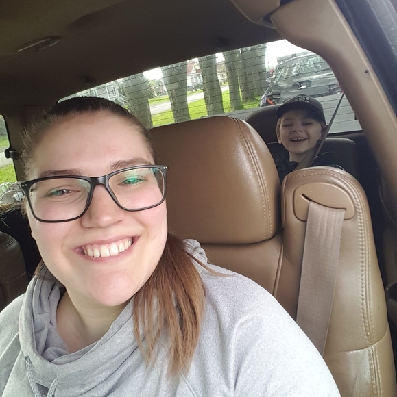 Profile Picture of Roxanne Lucas-blanchette (@roxanne_lucas) on Poshmark