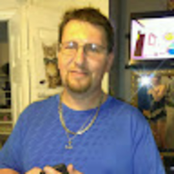 Profile Picture of David Fischer (@davidfischer151) on Poshmark