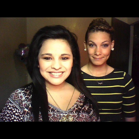 Janet Abundez - Poshmark Profile Picture of Janet Abundez (@abundez94) on Poshmark