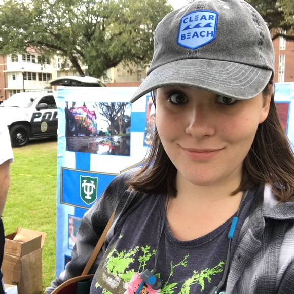 Profile Picture of Mollie Toubin (@molliet15) on Poshmark