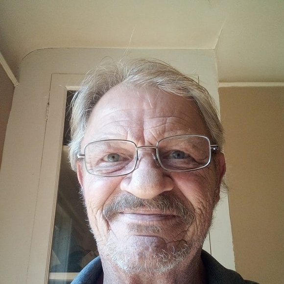 Profile Picture of Ronald Obermeyer (@ronaldobermeyer) on Poshmark