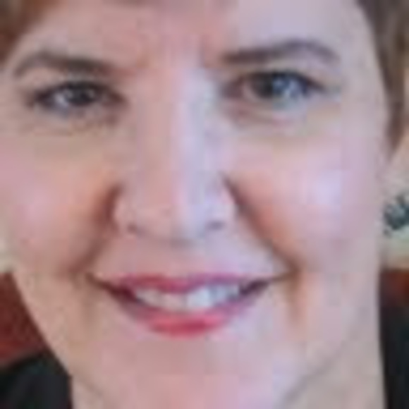 Profile Picture of Jodi Servatius (@jodiservatius) on Poshmark