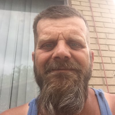 Profile Picture of Earl Root (@EarlRoot5) on Twitter