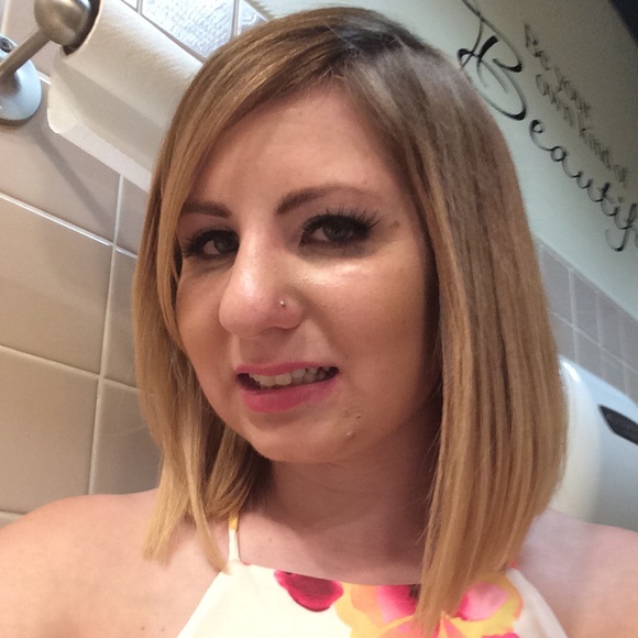 Profile Picture of Caitie Chylack (@cambc13) on Poshmark