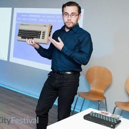 Profile Picture of Jonathan Bradshaw (@DogManSixtyfour) on Twitter