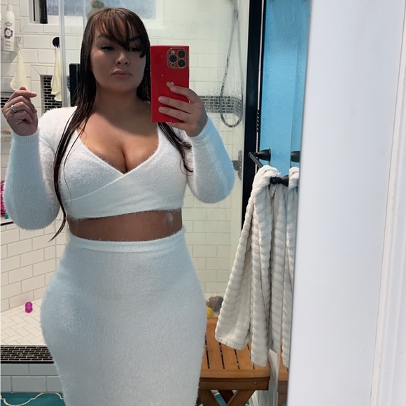 Profile Picture of Candice Kemble (@candicekemble) on Poshmark