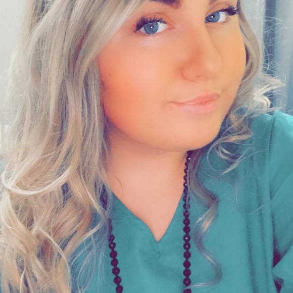 Profile Picture of Natalie Nickolson (@n_nickolson) on Poshmark