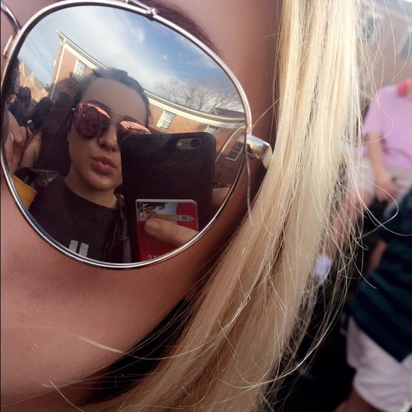 Grace Mercurio - Poshmark Profile Picture of Grace Mercurio (@graciemerc) on Poshmark