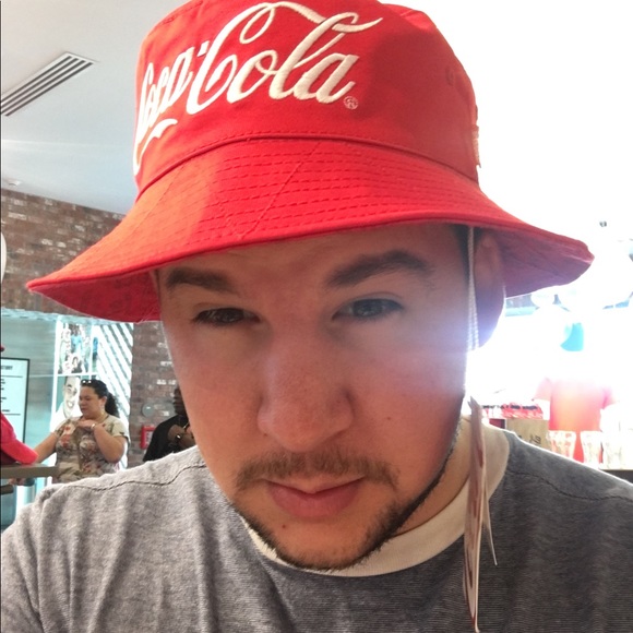 Profile Picture of Ivan Suarez (@ivancho22) on Poshmark