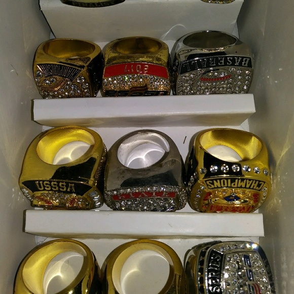 Niecee Williams - Poshmark Profile Picture of Niecee Williams (@geminiswag) on Poshmark