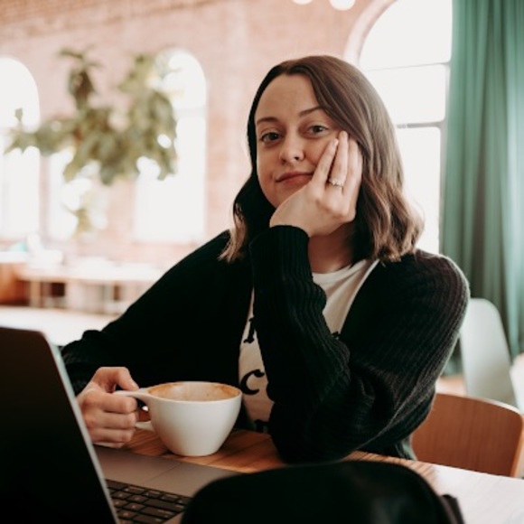 Katy Driller - Poshmark Profile Picture of Katy Driller (@katydriller) on Poshmark