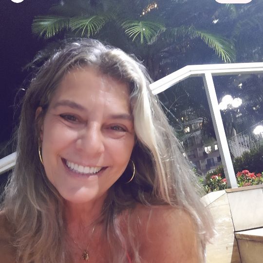 Profile Picture of Simone Berenger (@simoneberenger) on Tiktok