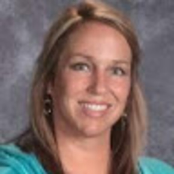 Profile Picture of Lindsey Nutter (@lindseynutter) on Poshmark