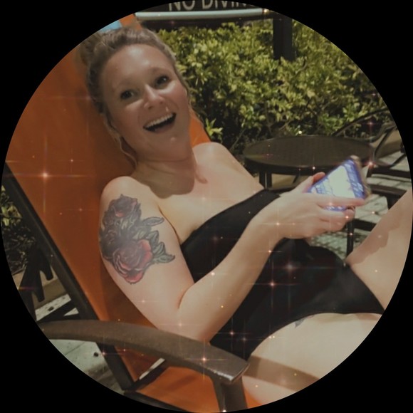 Kari Cagle - Poshmark Profile Picture of Kari Cagle (@karicagle12) on Poshmark