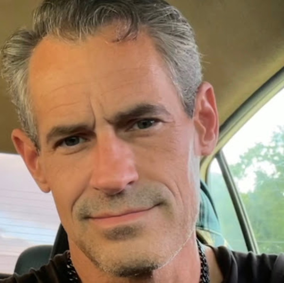 Profile Picture of Mike Hopper (@mikehopper157) on Poshmark
