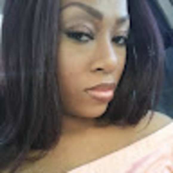 Shenetha Actkinson - Poshmark Profile Picture of Shenetha Actkinson (@shenetha11) on Poshmark