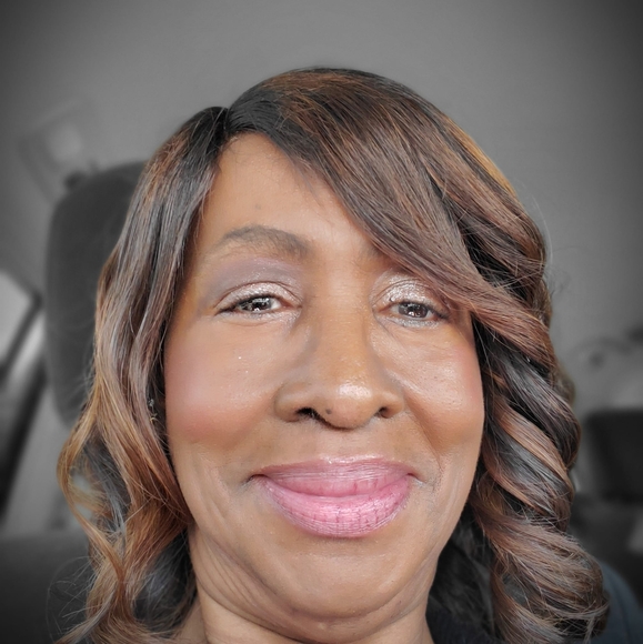 Profile Picture of Nancy Ferguson (@ladyfergie) on Poshmark