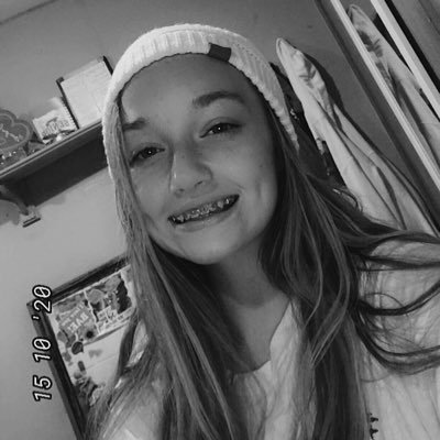 Profile Picture of Kim Marlow (@KimMarlow5) on Twitter