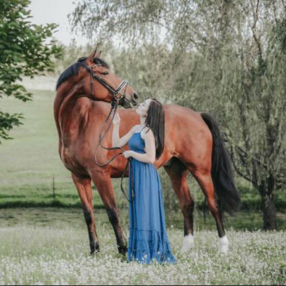 Profile Picture of Madison Benicky (@mjbenicky) on Poshmark