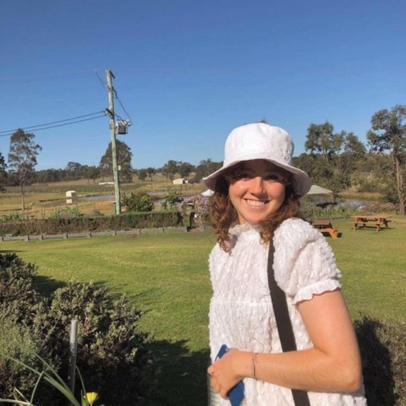 Profile Picture of Meg Davies (@meg_r_d) on Poshmark