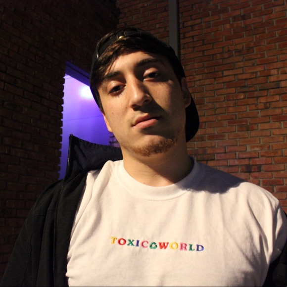 Profile Picture of Imran Mir (@mronmir) on Poshmark