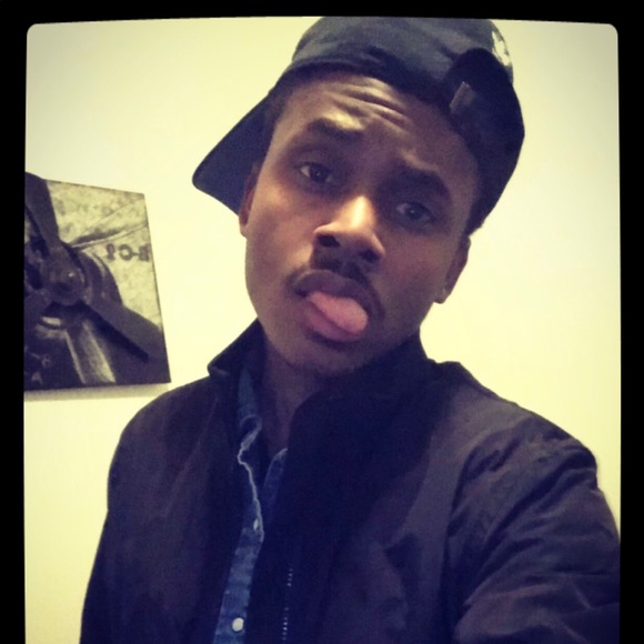 Profile Picture of Steven Chestnut (@stevenjc13) on Poshmark