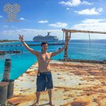 David Guzman - Instagram Profile Picture of David Guzman (@electriccozmicwizard) on Instagram