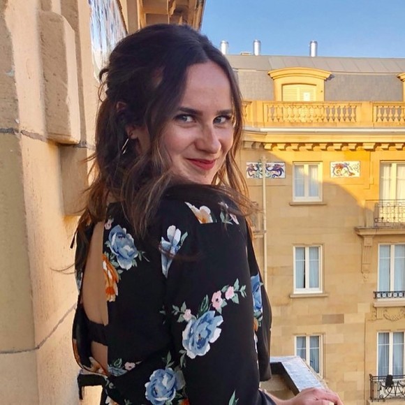 Maddy Mcarn - Poshmark Profile Picture of Maddy Mcarn (@maddymcarn) on Poshmark