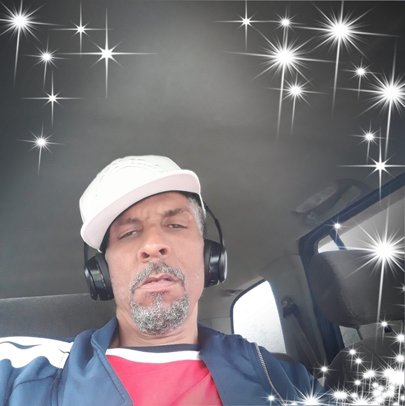 Profile Picture of Darrell Covington (@darrell1962) on Poshmark